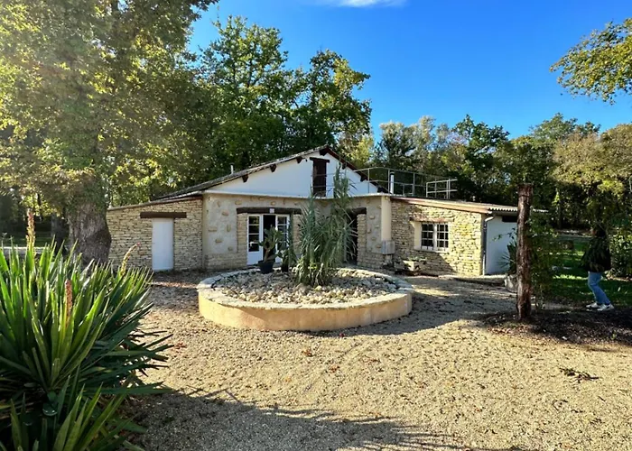 Dom wakacyjny Au Coeur Du Vignoble Cognacais *